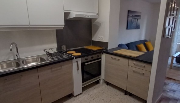 Logement tudiant T2 à Hyres (83400)