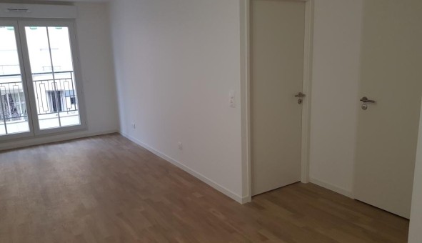 Logement tudiant Location T2 Vide Le Plessis Robinson (92350)