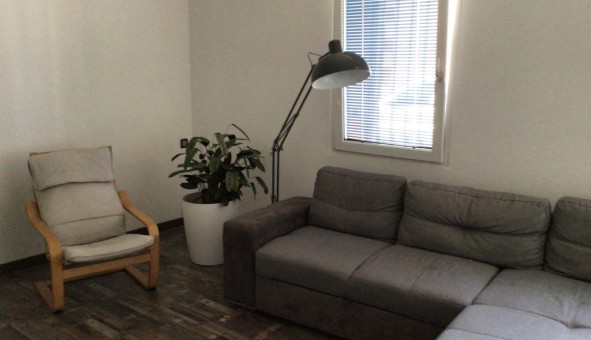 Logement tudiant Location T2 Vide Nmes (30000)