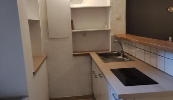 Logement tudiant T2 à Nmes (30000)