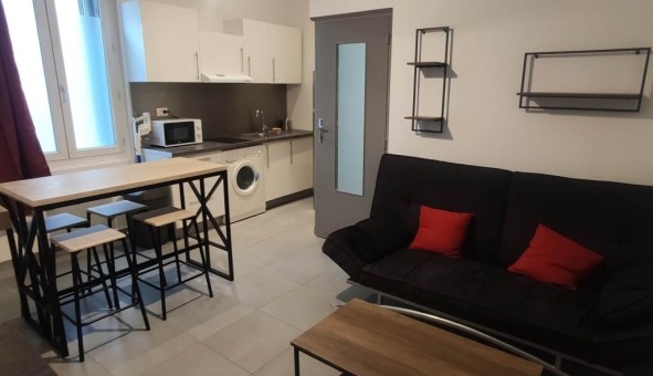 Logement tudiant Location T2 Vide Nmes (30000)