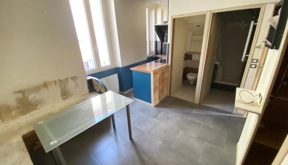 Logement tudiant T2 à Orange (84100)