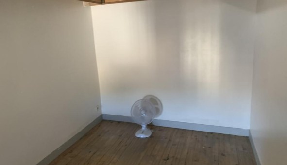 Logement tudiant T2 à Orange (84100)