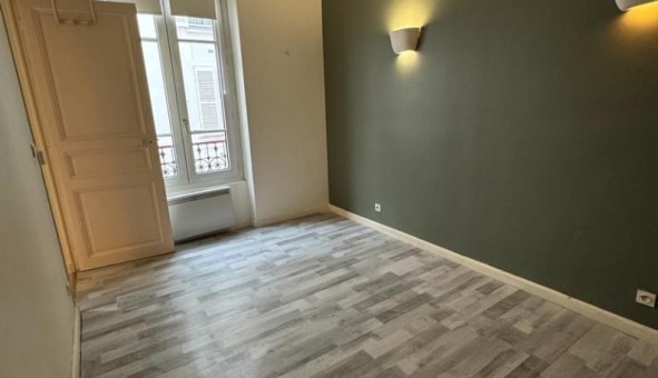 Logement tudiant T2 à Paris 10me arrondissement (75010)