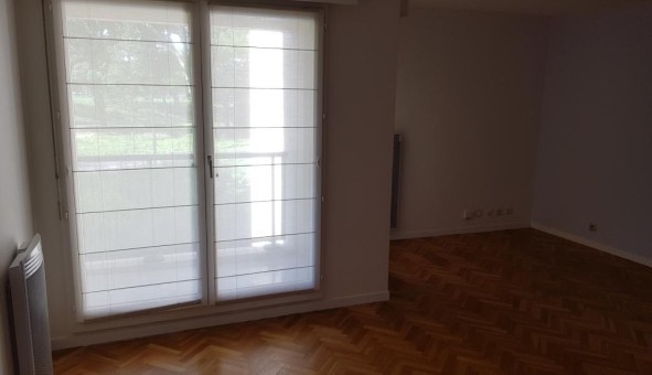 Logement tudiant T2 à Saint Cloud (92210)