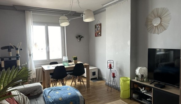 Logement tudiant T2 à Sedan (08200)