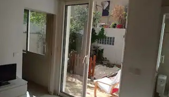 Logement tudiant T2 à Toulon (83200)