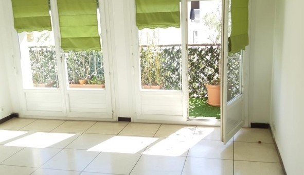 Logement tudiant T2 à Toulon (83200)