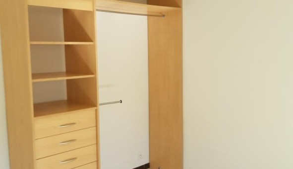 Logement tudiant T2 à Toulon (83200)