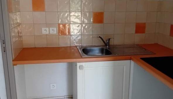 Logement tudiant T3 à Alairac (11290)