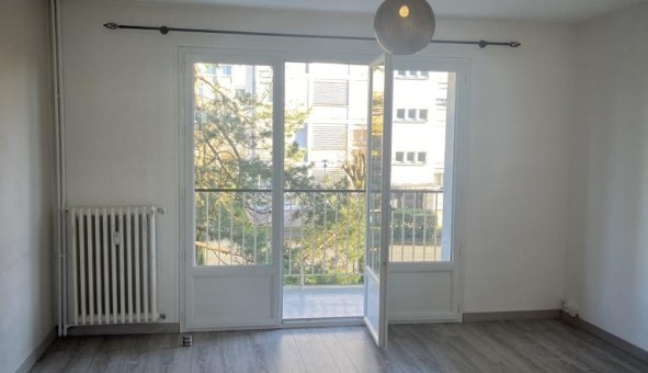 Logement tudiant T3 à Angers (49000)