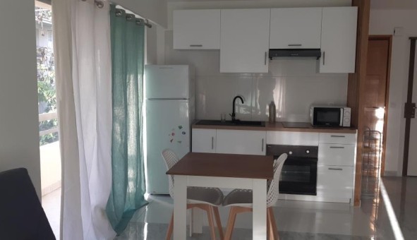 Logement tudiant T3 à Antibes (06160)