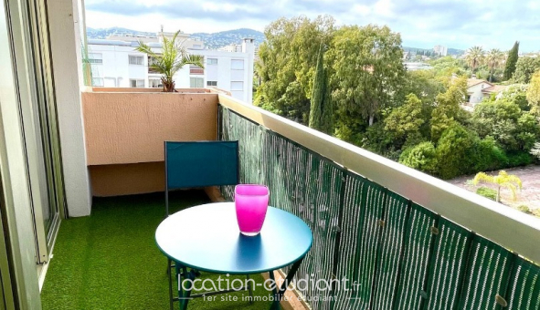 Logement tudiant T3 à Antibes (06160)