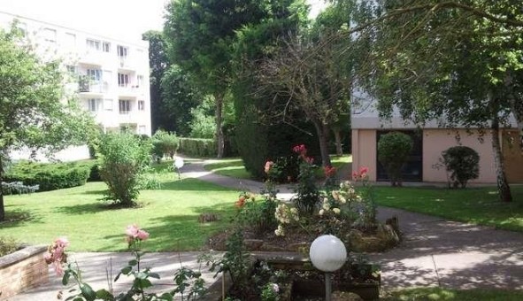 Logement tudiant T3 à Aubergenville (78410)