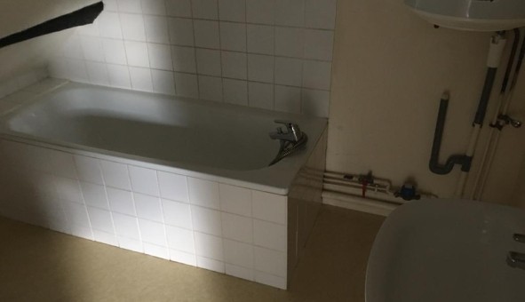 Logement tudiant T3 à Avelanges (21120)