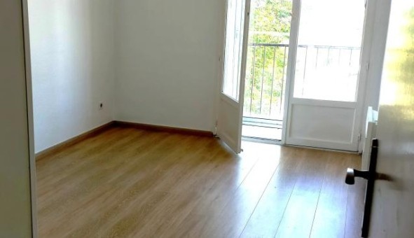 Logement tudiant T3 à Bages (11100)