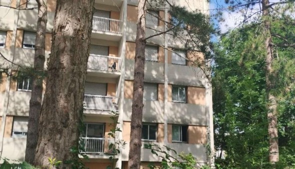 Logement tudiant T3 à Bagneux (92220)