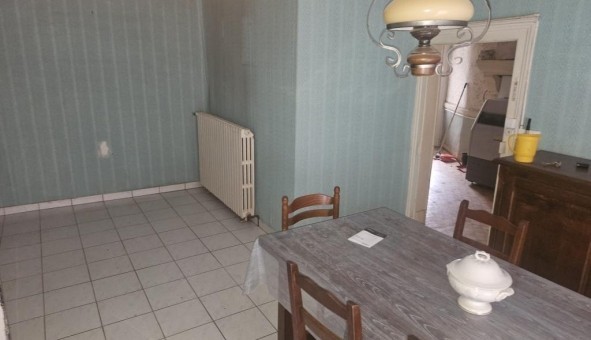 Logement tudiant T3 à Bais (53160)