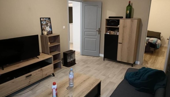 Logement tudiant T3 à Baug (49150)