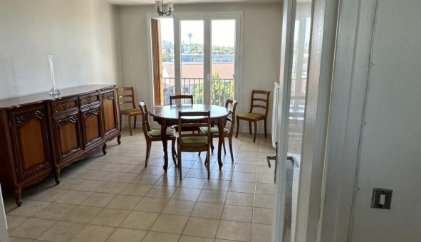 Logement tudiant T3 à Bobigny (93000)