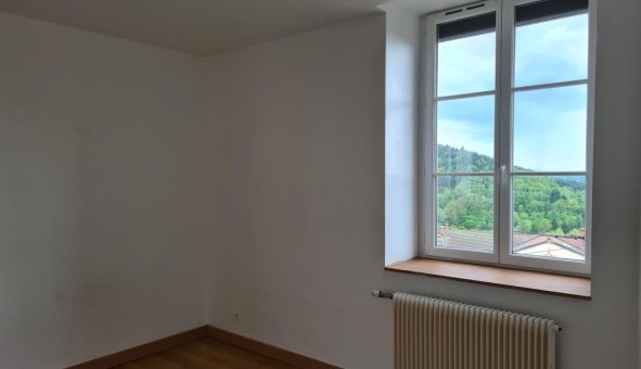 Logement tudiant T3 à Bourg de Thizy (69240)