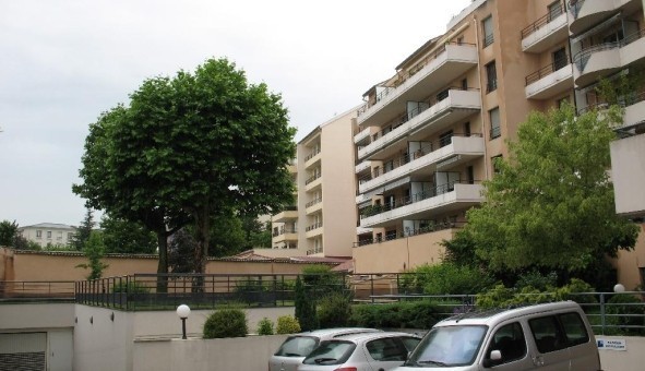 Logement tudiant T3 à Bron (69500)