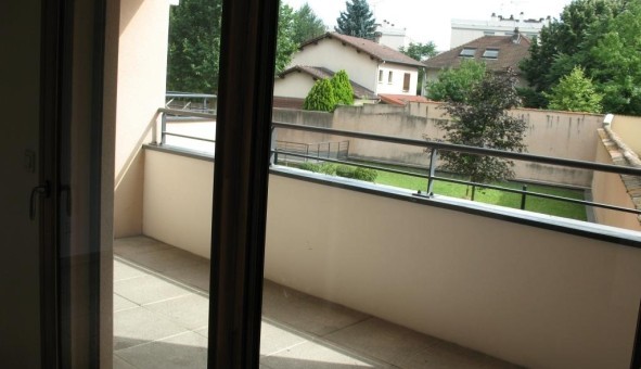 Logement tudiant T3 à Bron (69500)