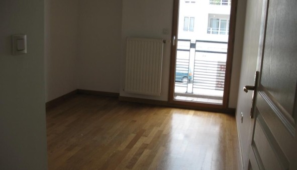 Logement tudiant T3 à Bron (69500)