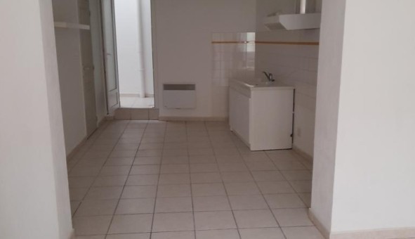 Logement tudiant Location T3 Vide Calvisson (30420)