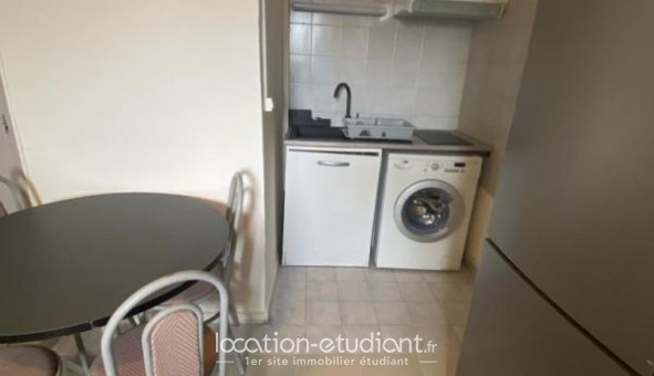 Logement tudiant Location T3 Vide Carbon Blanc (33560)