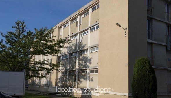 Logement tudiant T3 à Carpentras (84200)