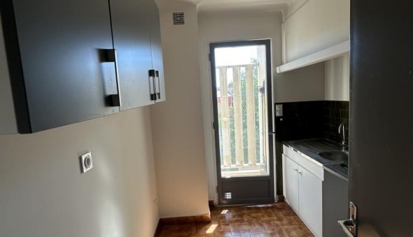 Logement tudiant T3 à Carpentras (84200)