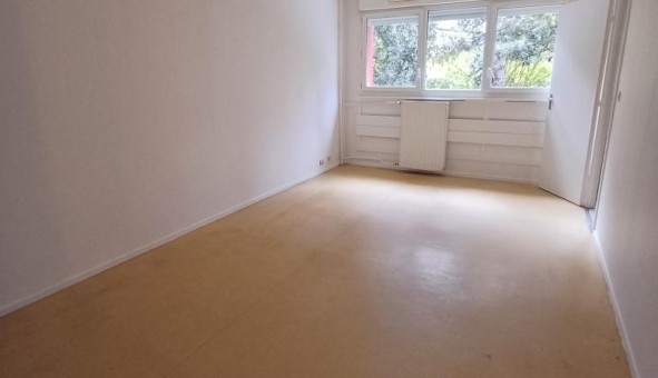 Logement tudiant T3 à Cenon (33150)