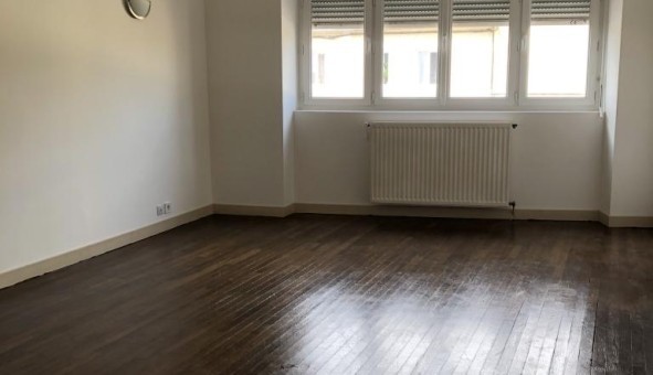 Logement tudiant T3 à Challuy (58000)