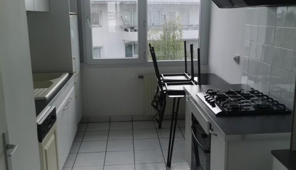 Logement tudiant T3 à Champs sur Marne (77420)