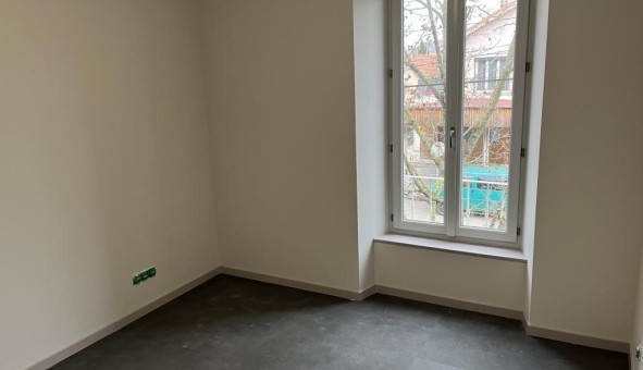 Logement tudiant T3 à Comprgnac (12100)