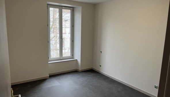 Logement tudiant T3 à Comprgnac (12100)