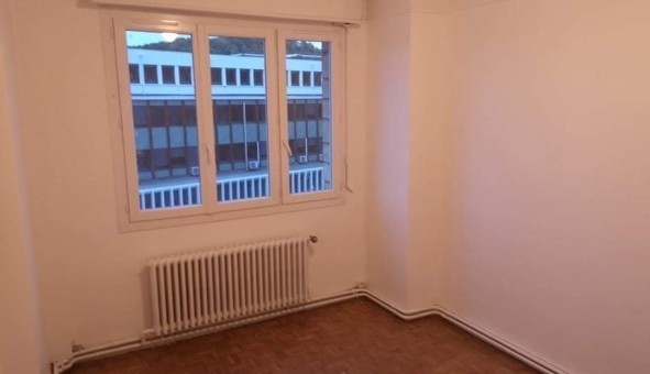 Logement tudiant T3 à Creil (60100)