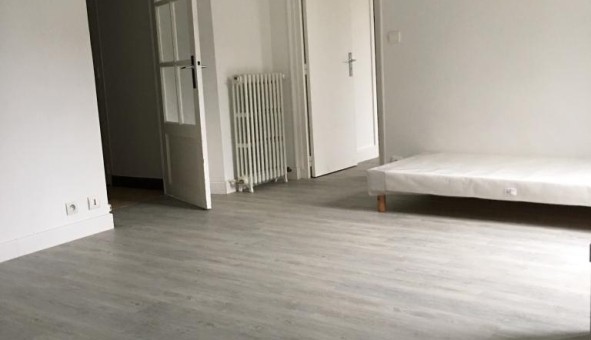 Logement tudiant Location T3 Vide Darvault (77140)