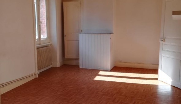 Logement tudiant T3 à Dorat (63300)