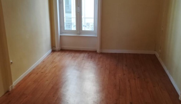 Logement tudiant T3 à Dorat (63300)