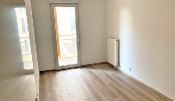 Logement tudiant T3 à Favires (77220)