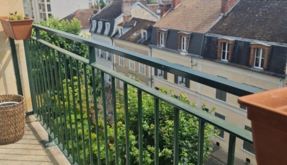 Logement tudiant T3 à Fontainebleau (77300)