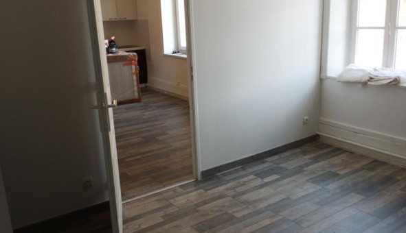 Logement tudiant Location T3 Vide Garnerans (01140)