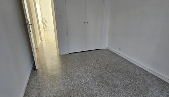 Logement tudiant T3 à Hyres (83400)