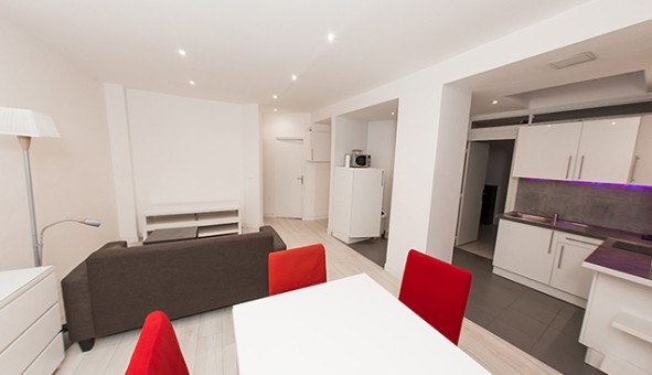 Logement tudiant Location T3 Vide Levallois Perret (92300)