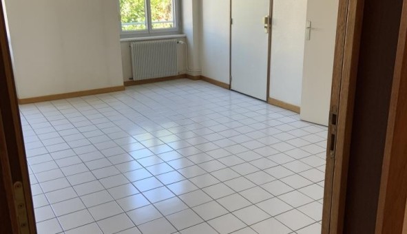 Logement tudiant T3 à Lons le Saunier (39570)