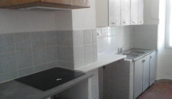 Logement tudiant Location T3 Vide Lorgues (83510)