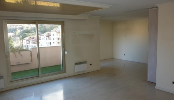 Logement tudiant T3 à Lyon 4me arrondissement (69004)