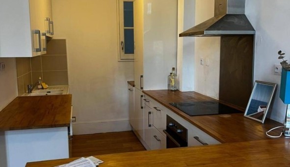 Logement tudiant Location T3 Vide Marseille 02me arrondissement (13002)